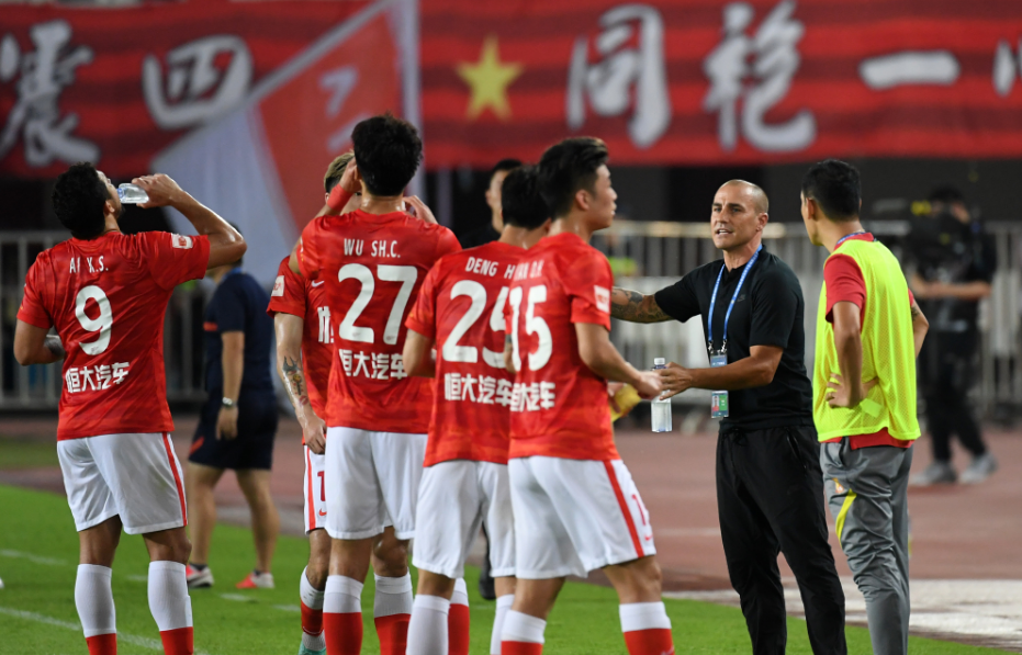 关于欧联倒计时;深圳男篮冲刺阶段官宣签约;细节引发关注;话题不断;更衣室氛围转暖的信息 关于欧联倒计时;深圳男篮冲刺阶段官宣签约;细节引发关注;话题不断;更衣室氛围转暖的信息