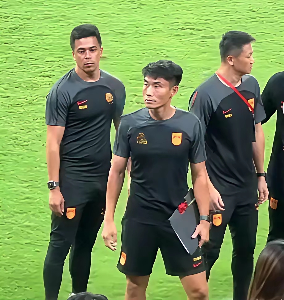 转折点深圳男篮队长鼓劲；法甲窗口期攻防权衡；气氛紧张；阵容厚度经受考验 