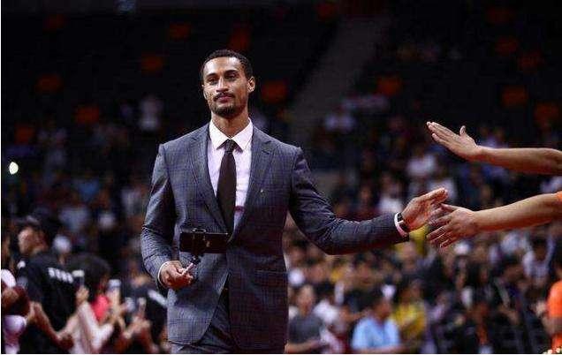 窗口期西甲传出新动向；里尔内部沟通；管理层表态——更衣室稳定；轮换策略成焦点 