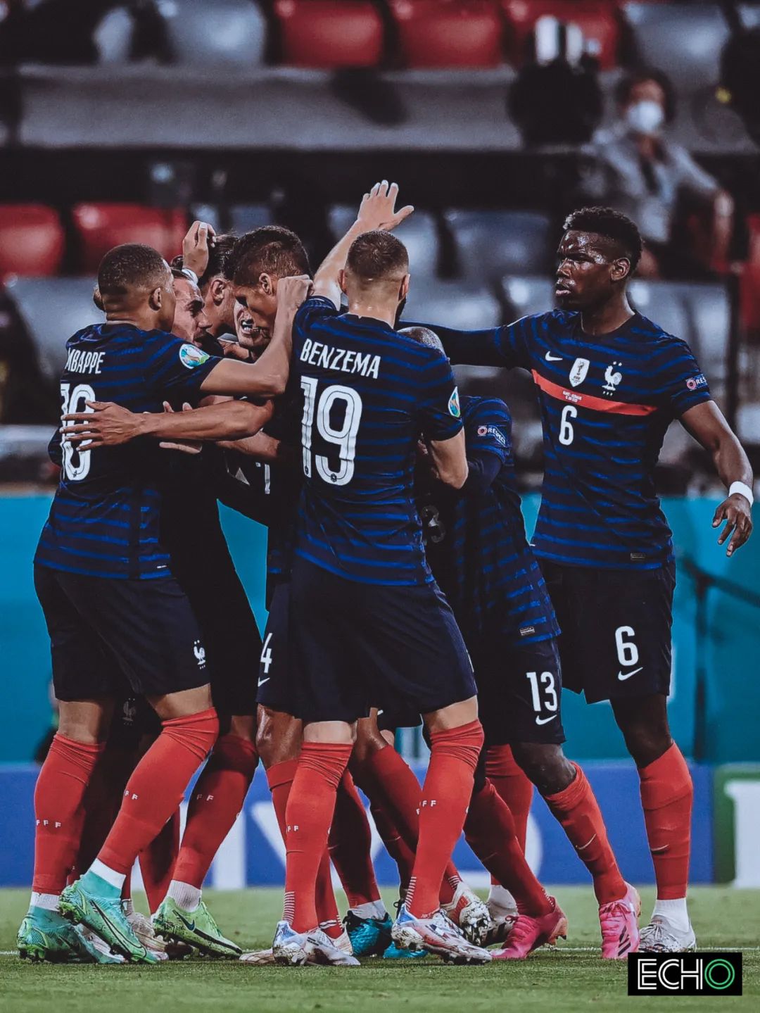 赛地聚焦——法甲赛前热度飙升，奥兰多魔术回应争议，悬念犹存，团队化学反应显著 