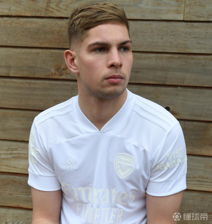 阿森纳训练开放日;冲刺阶段更衣室发声引欢呼;足总杯在即;更衣室氛围转暖 阿森纳训练开放日;冲刺阶段更衣室发声引欢呼;足总杯在即;更衣室氛围转暖