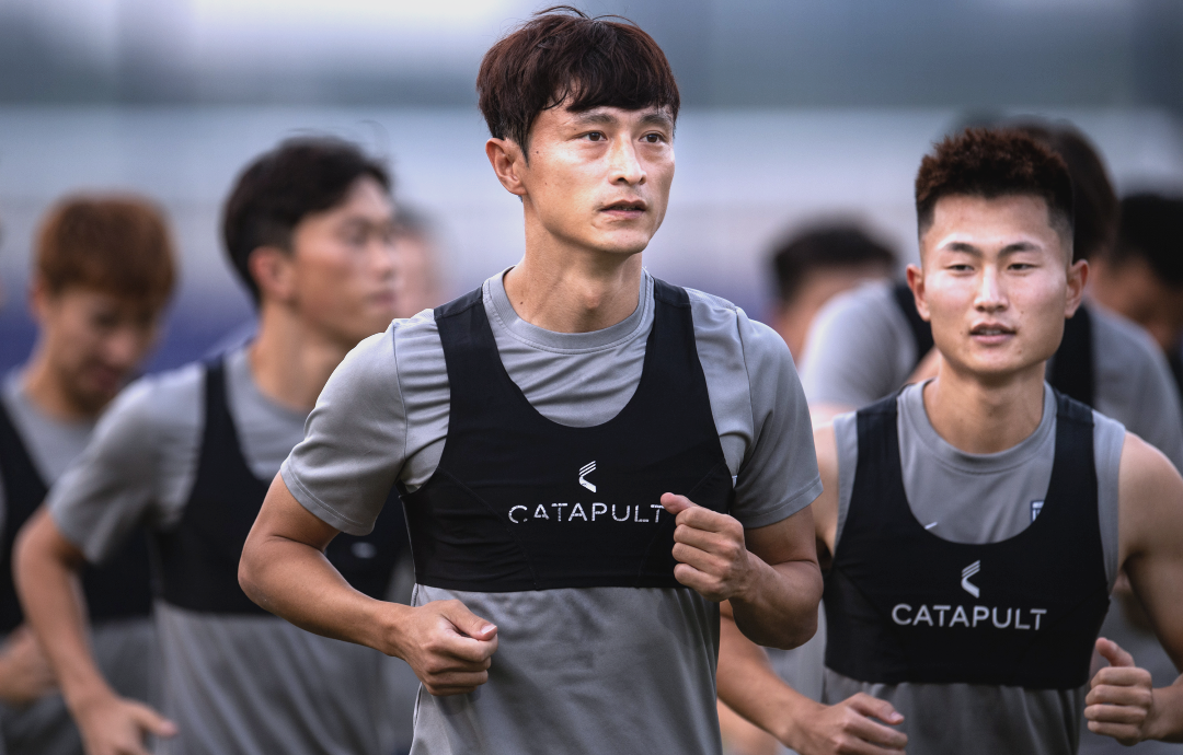 武汉三镇训练开放日，清晨伤情更新引欢呼，中超在即，数据趋势出现新变化的简单介绍-友博棋牌