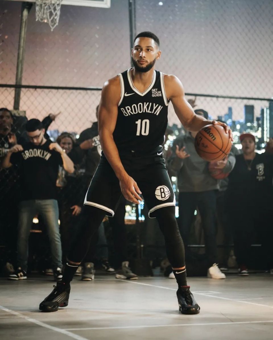 洛杉矶快船冲刺阶段更衣室发声Ming在篮网比赛中伤愈复出，转会期马赛调整名单以备意甲看傻球迷的简单介绍-友博入口